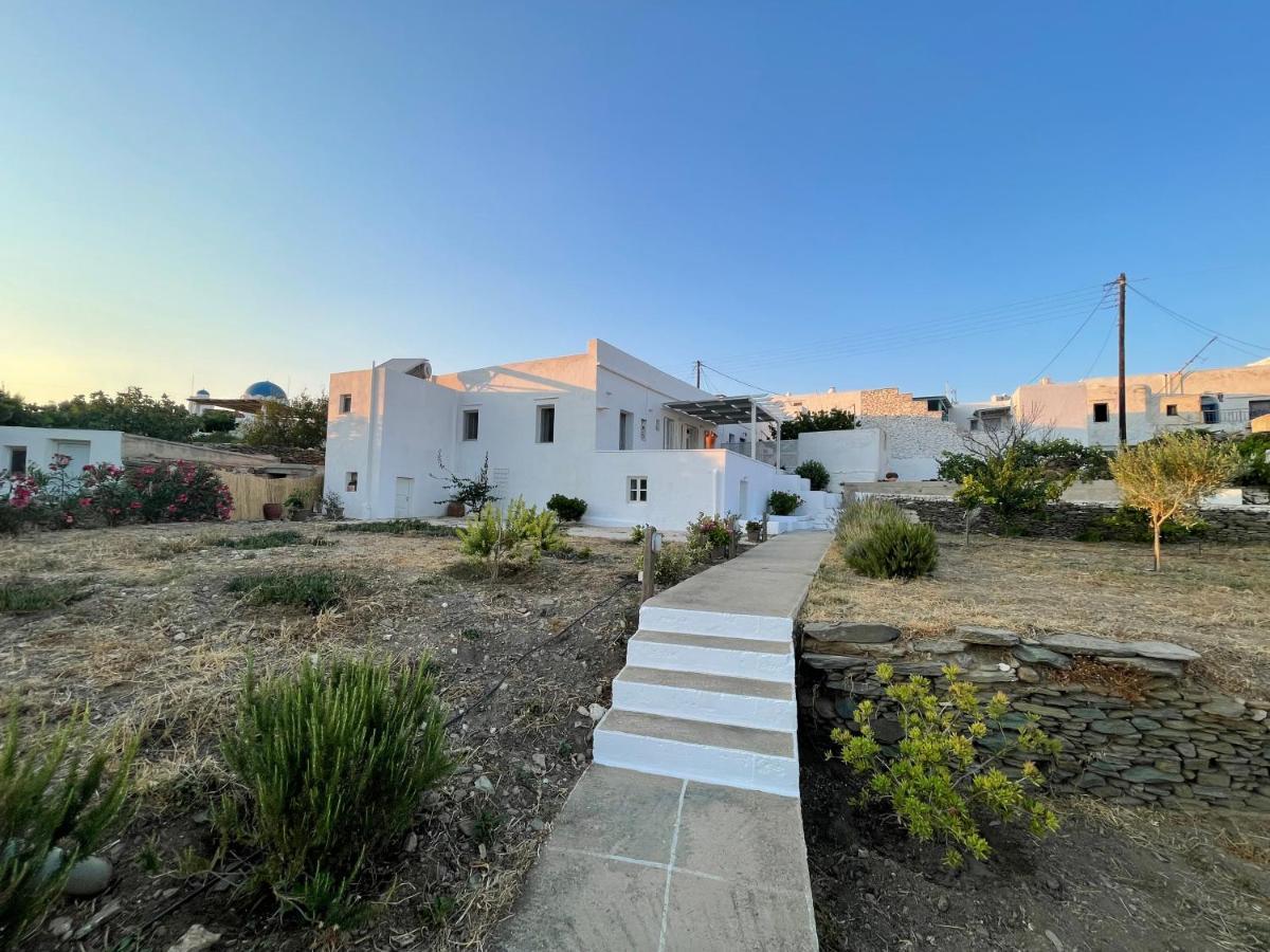 Komis Mansion Exámbela Exterior photo